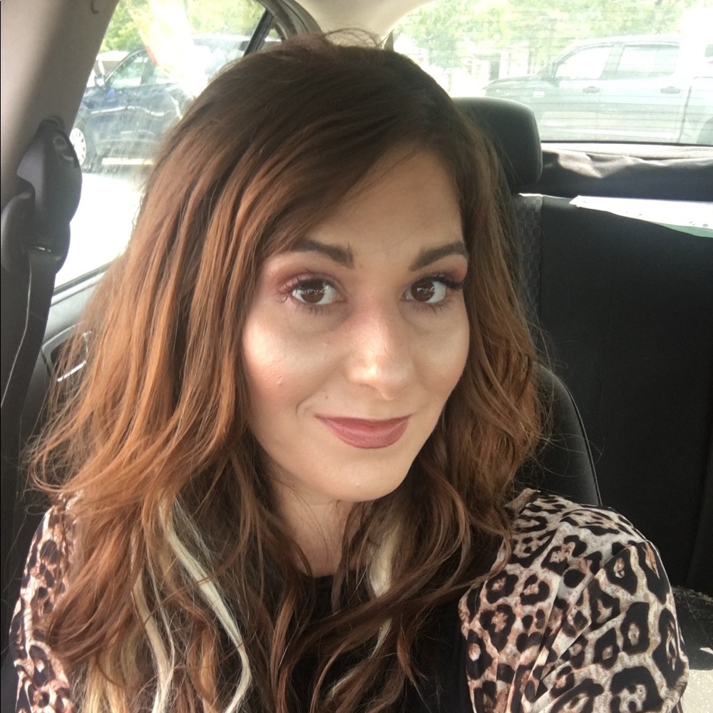 Meet your Posher, April